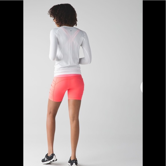 Lululemon Speed Track Short Grapefruit - Picture 2 of 7